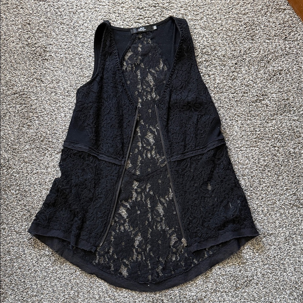 Elegant Black Lace Sleeveless Top